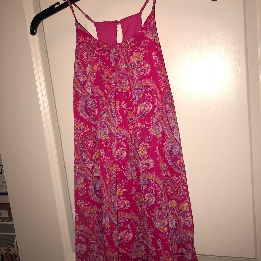 Sleeveless top with paisley print